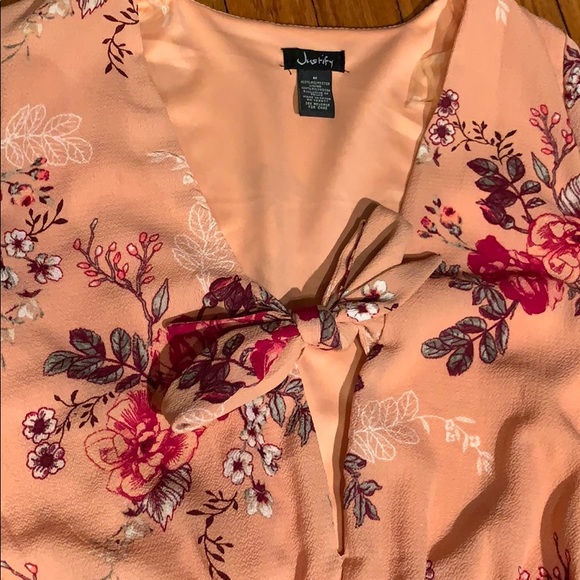 Medium Salmon Pink Floral Romper - Picture 2 of 4